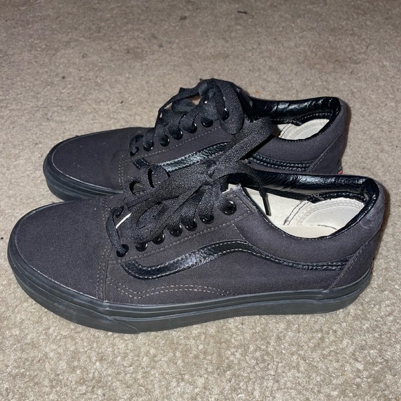 Size 7 Nike & Size 8 Vans - Picture 5 of 7